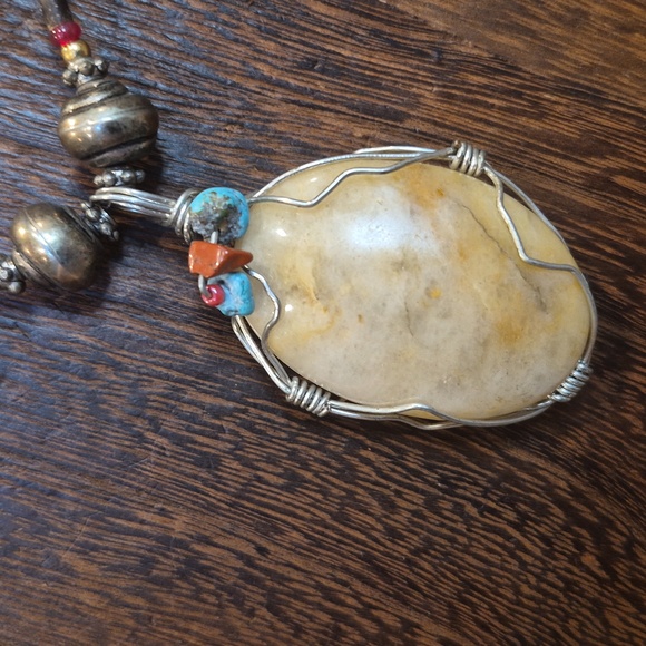 Vintage Handcrafted Southwestern Wire Wrapped Stone Pendant Beaded Necklace - Picture 3 of 14